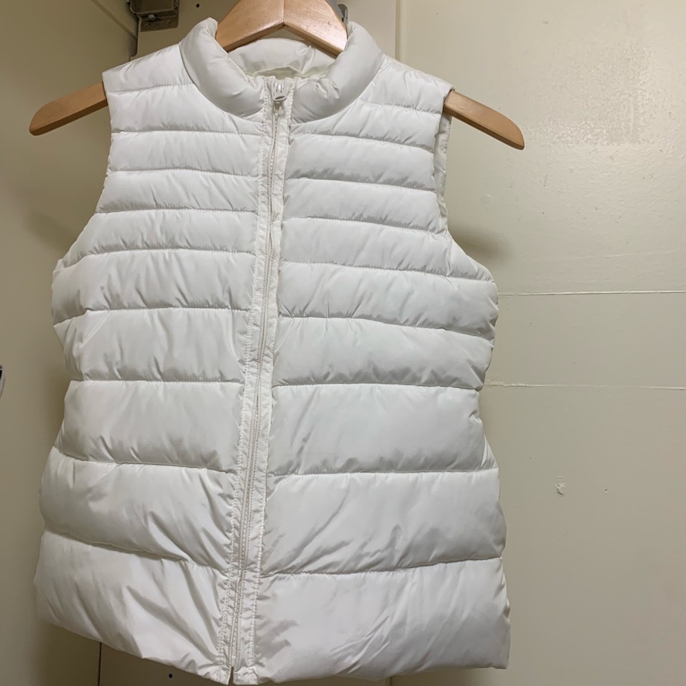 White vest